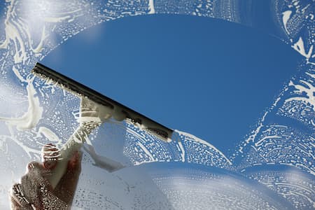 Why Professional Window Cleaning Is Worth It Thumbnail