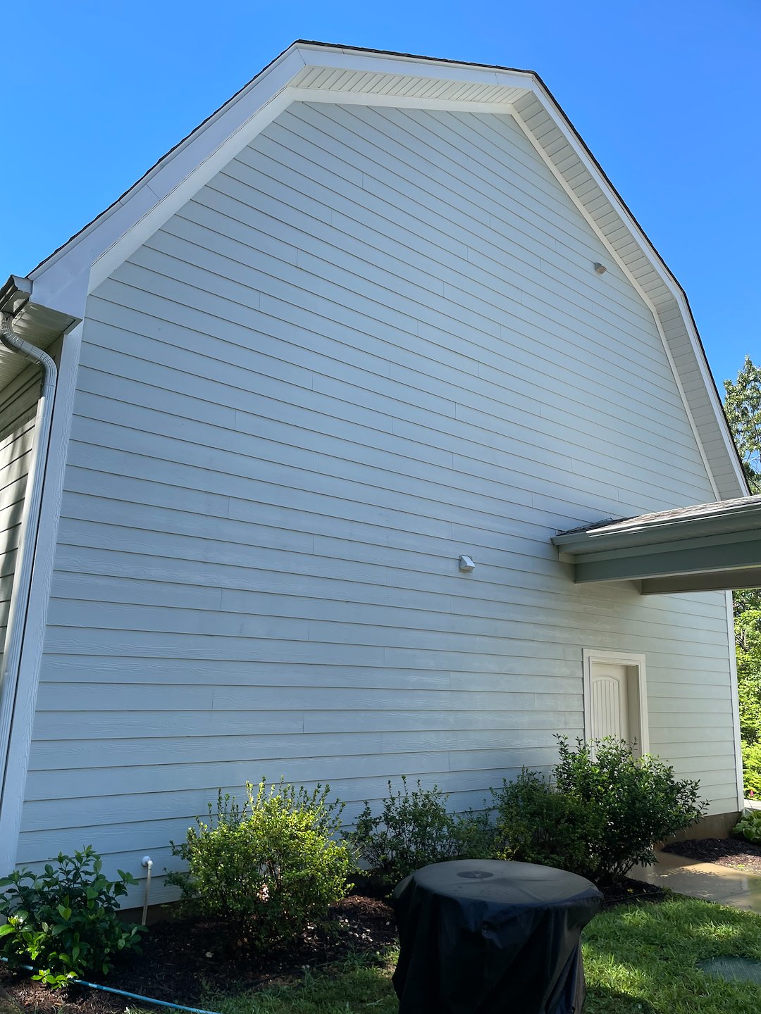 Softwashing, Gutter Brightening & Concrete Cleaning in Travelers Rest SC Thumbnail